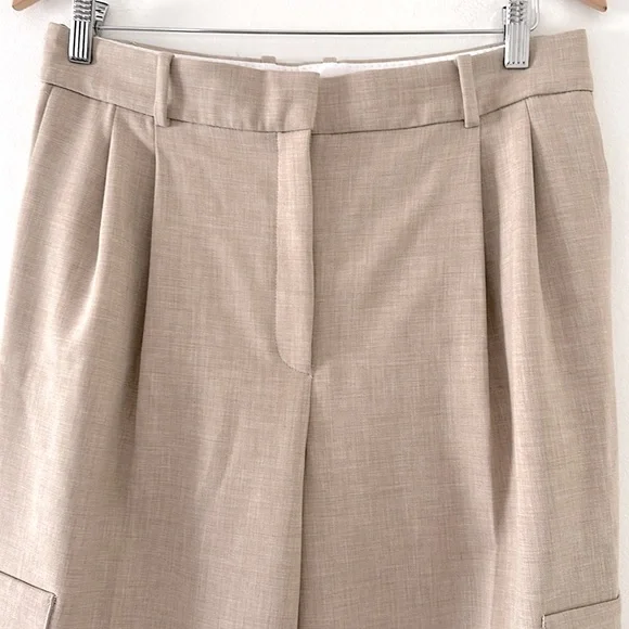 Aritzia Babaton Spotlight Cargo Pant high rise
Straight Leg - Picture 7 of 16